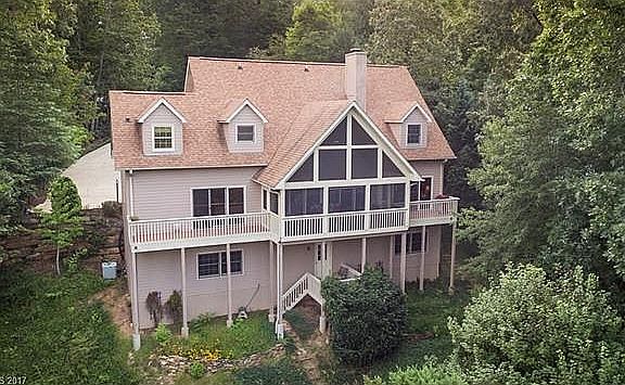2nd image of 221 Waterside Dr