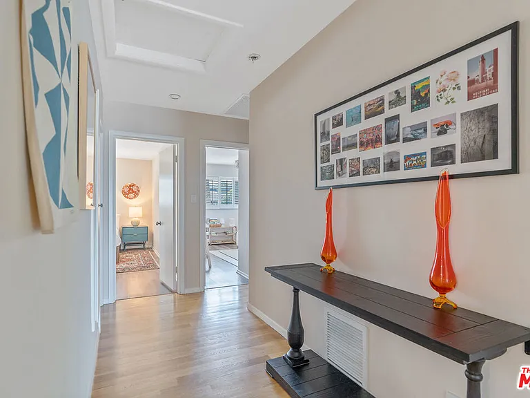4246 S Cloverdale Ave — Photo 13