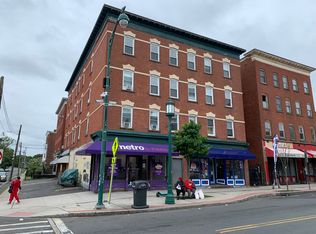 741 Park St #4, Hartford, CT 06106