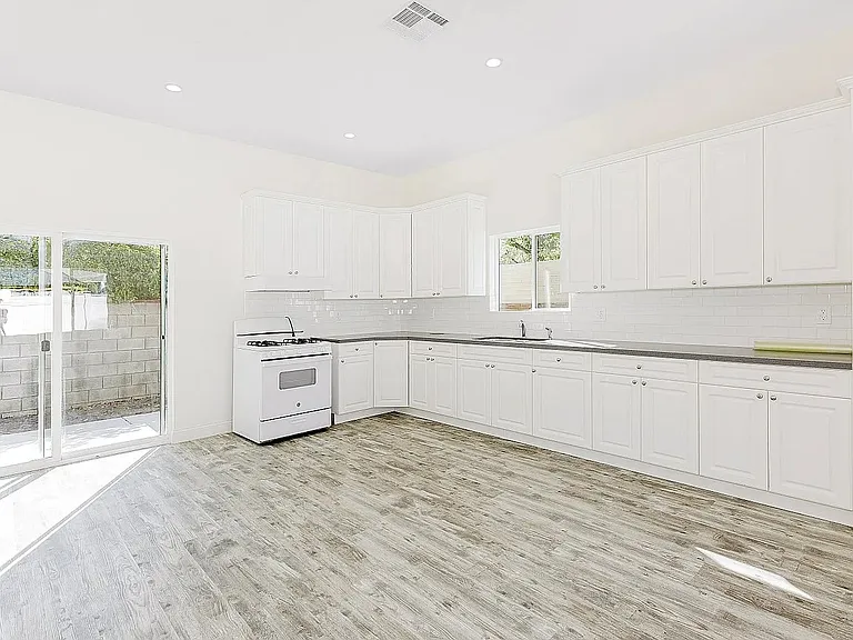 9958 Marklein Ave — Photo 22