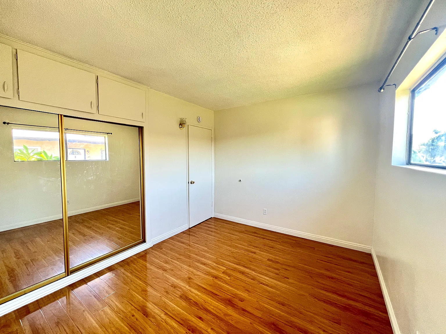 2 bed, $2,200 — Photo 3