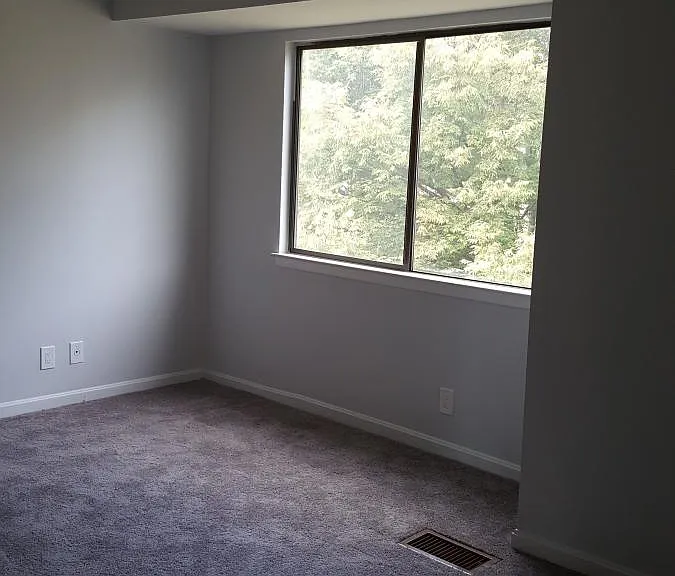 Upper Level - Master Bedroom