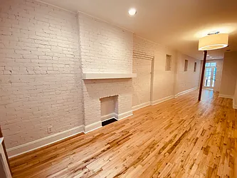 Rented by Metropolis Real Estate of Manhattan