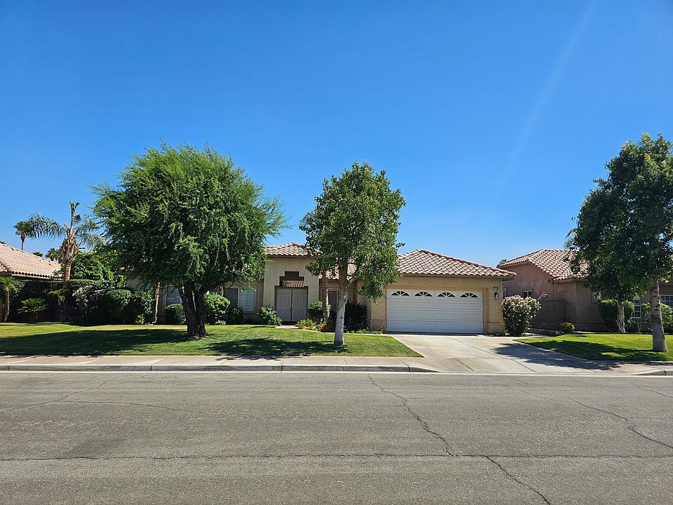 1st image of 78561 Pompeii Ct