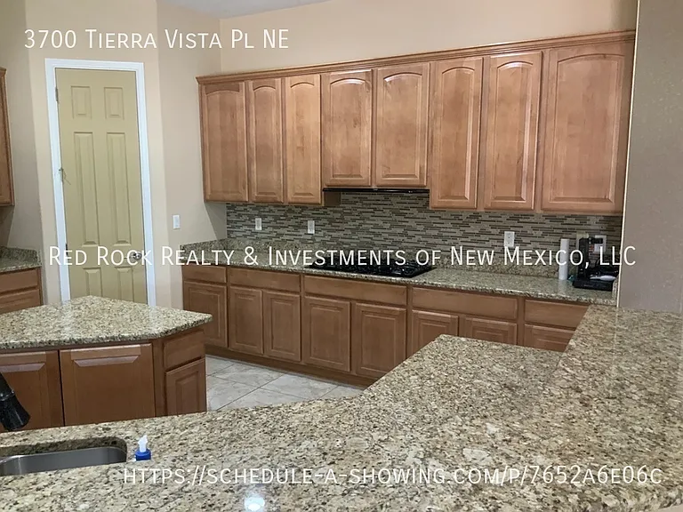 3700 Tierra Vista Pl NE — Photo 8