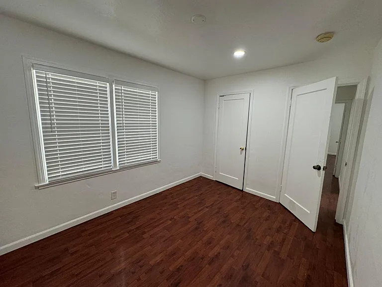 1136 N Sanborn Rd #10 — Photo 11