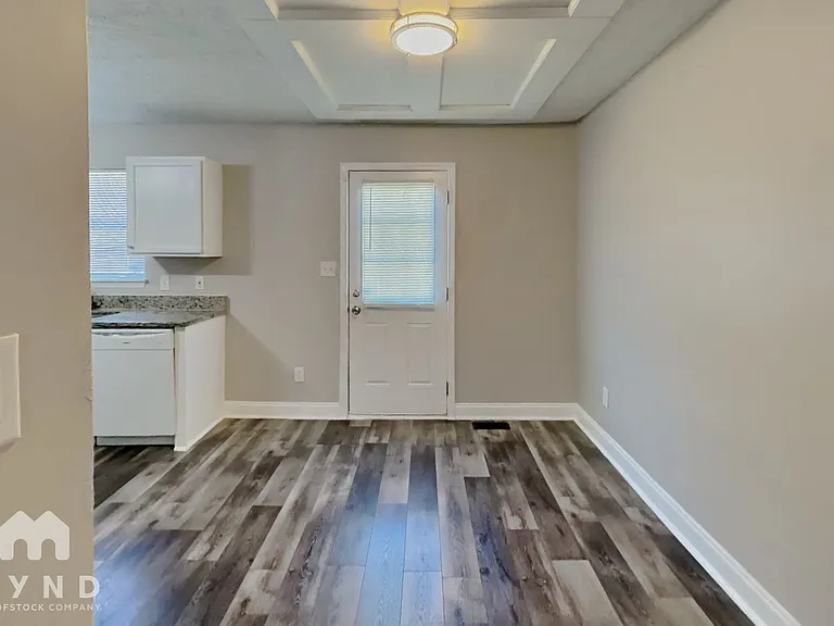 105 Bridgedale Ct — Photo 4