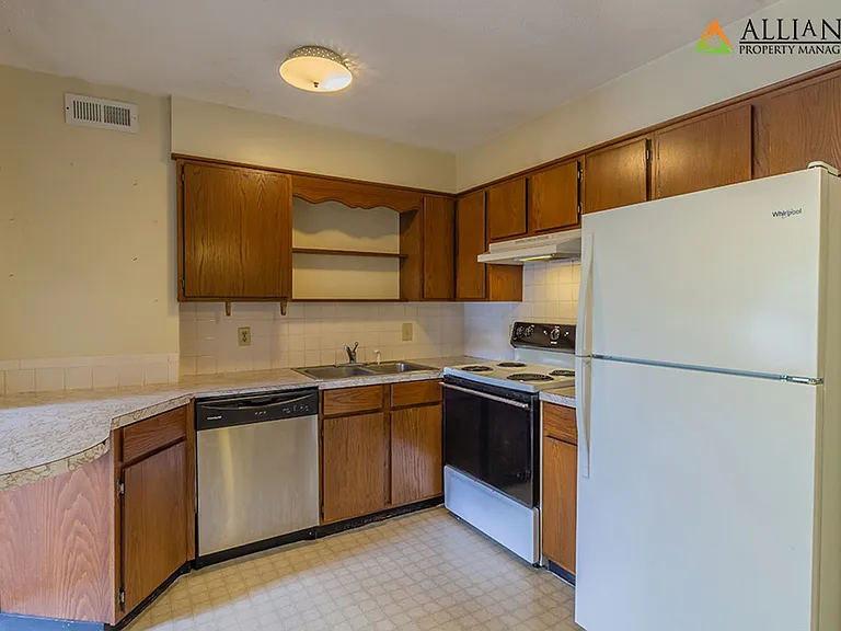 Ninth St. 701 N. — Photo 19