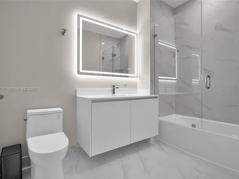 700 NE 24th St #Penthouse 5801 — Photo 31