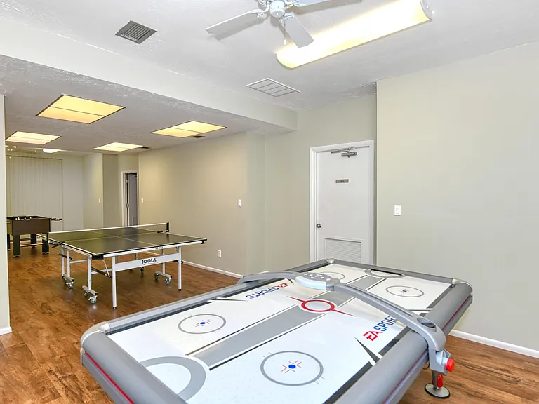 4320 Falmouth Dr #105 — Photo 39