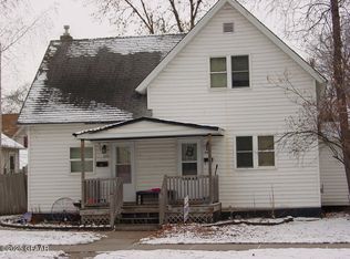 318-320 Walnut St, Grand Forks, ND 58201