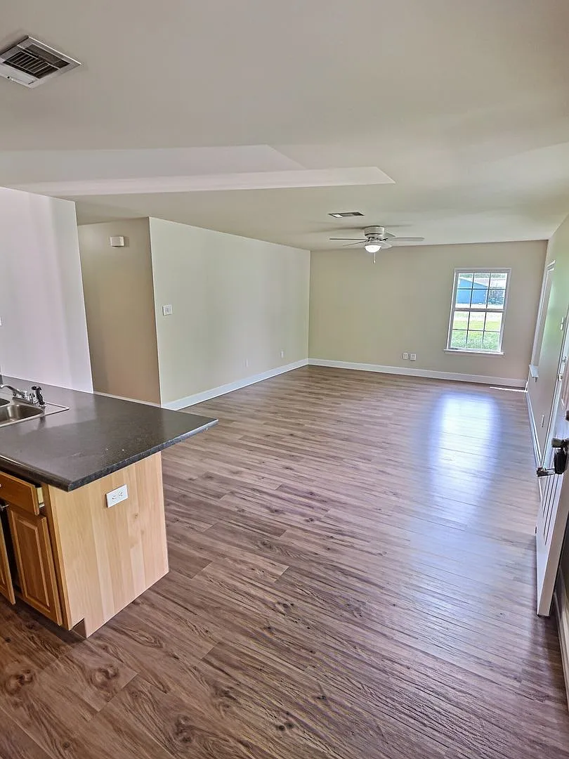 Lots of house; great price! St. Martin Schools! — Photo 3