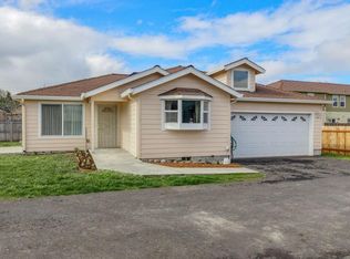 463 Arnos Rd, Talent, OR 97540