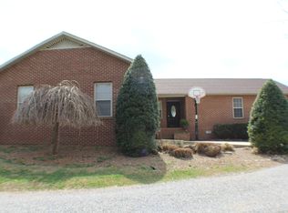 2635 Browns Mill Rd, Cookeville, TN 38506
