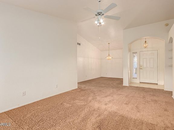 2nd image of 205 W Wahalla Ln