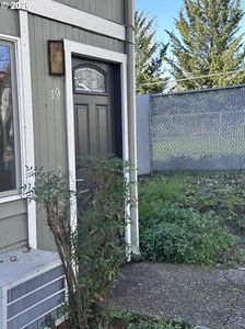 885 NE Sunset St APT 19, Roseburg, OR, 97470