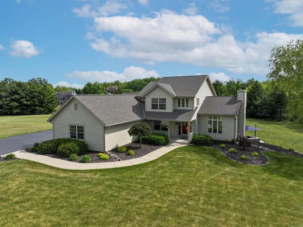 S89W31671 Cooper PARKWAY, Mukwonago, WI 53149