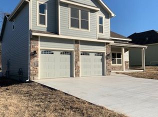 1610 Maple Ter, Eudora, KS 66025