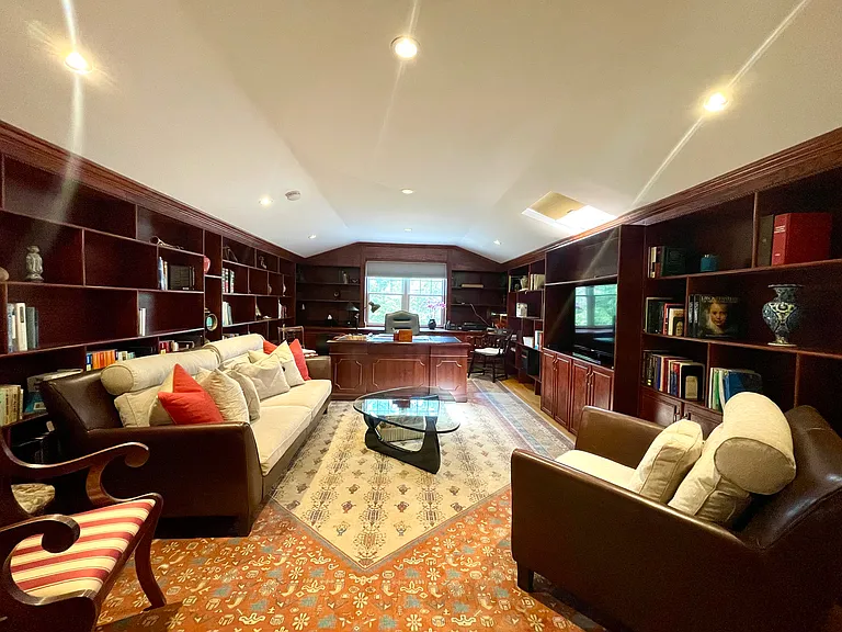 24 Pleasant Ln — Photo 12