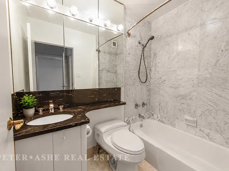 220 E 65th St #18H — Photo 5
