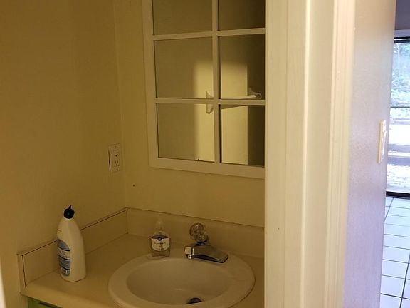 Downstairs half bath