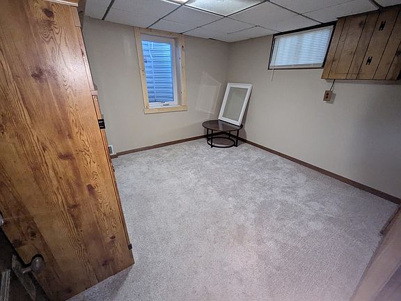 3rd image of 912 S 3rd St