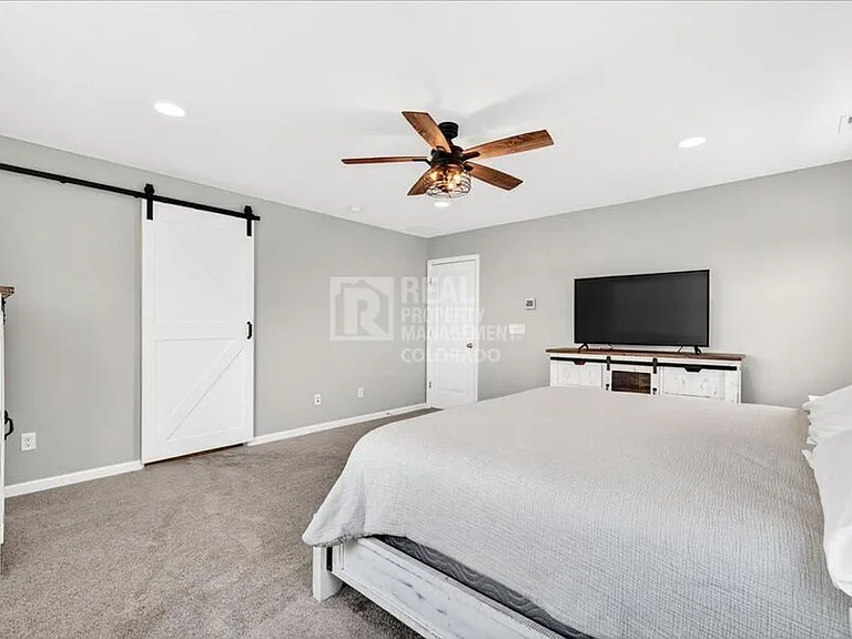 5176 Ditmars Trl — Photo 27