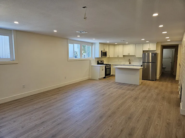 3657 Broadmoor Blvd #ADU — Photo 2