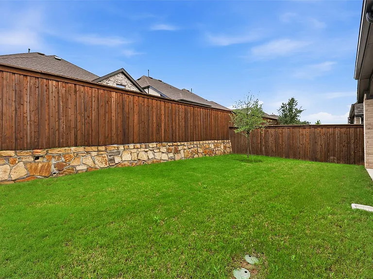 3101 Bell Flower Dr — Photo 36