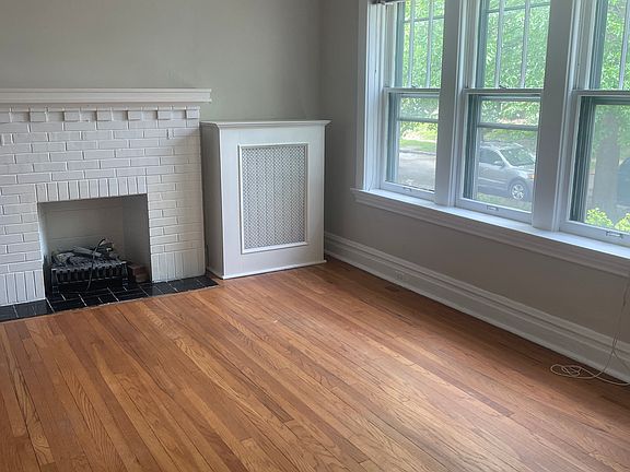 3rd image of 5244 Bancroft Ave #2