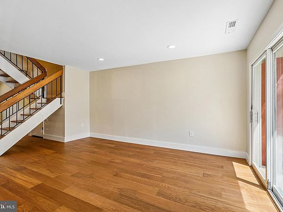 4th image of 1309 Northgate Sq