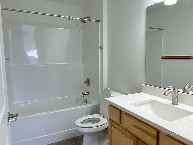 1205 N Garden St — Photo 57