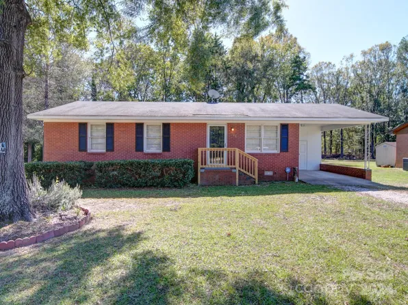 546 Roundtree Cir, Chester, SC 29706