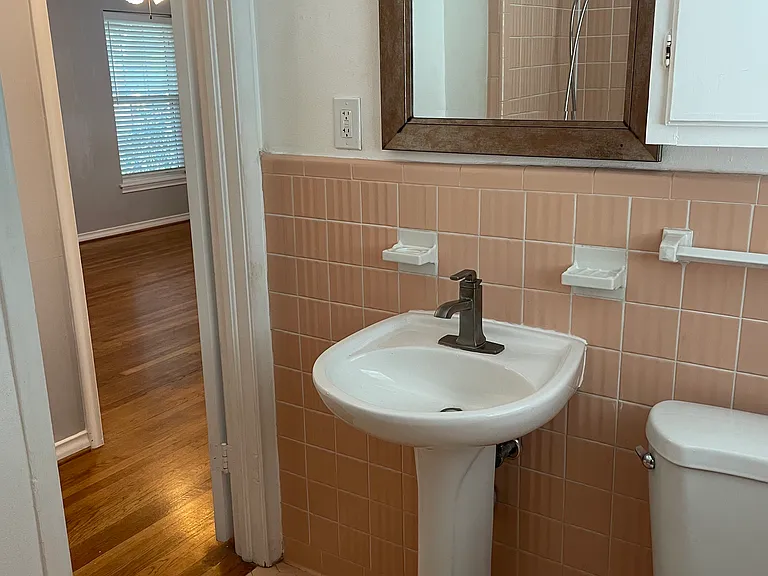 6445 Ravendale Ln — Photo 15