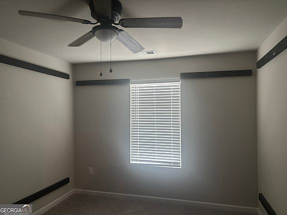4th image of 423 Hopi Ln