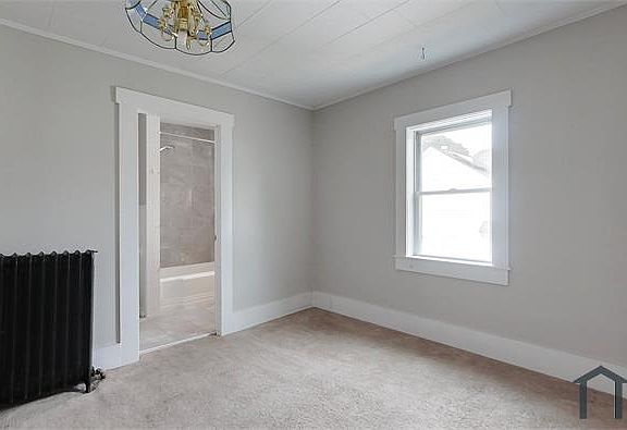 5th image of 31 Leighton St #D