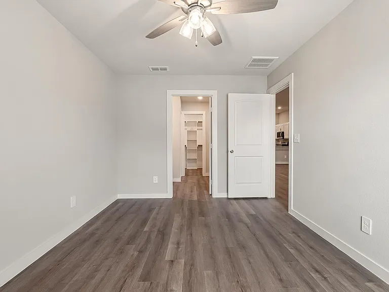 2651 Baron Ave — Photo 17
