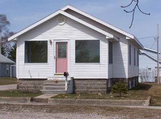 462 Saint Clair Ave, Rogers City, MI 49779