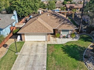 1361 E Bolinger Way, Dinuba, CA 93618