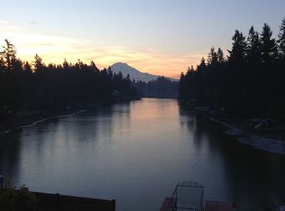 3222 Deer Island Dr E, Lake Tapps, WA 98391