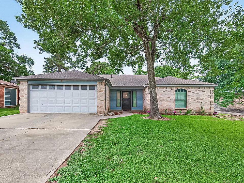 1st image of 25131 Thrushwood Ln