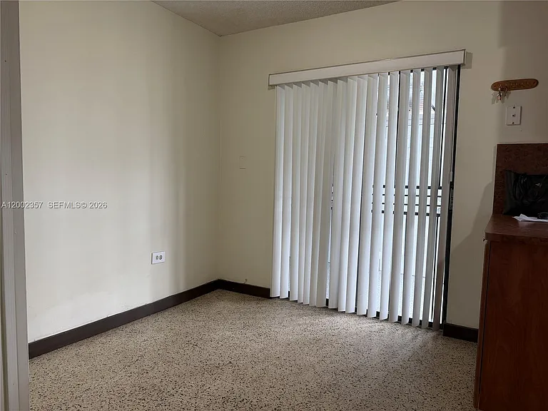 251 SW 69th Ave — Photo 9