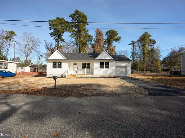 27 Chicory St, Browns Mills, NJ 08015