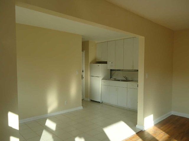 2nd image of 532 East Broadway