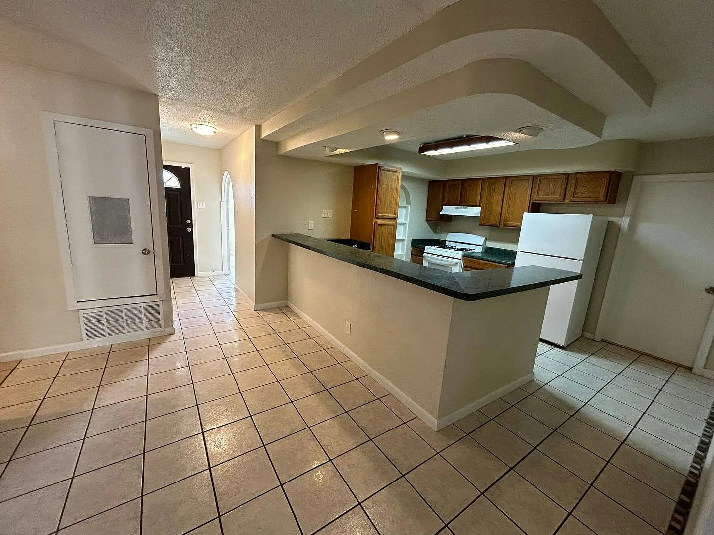4631 Argonne Drive, Unit 1 — Photo 3