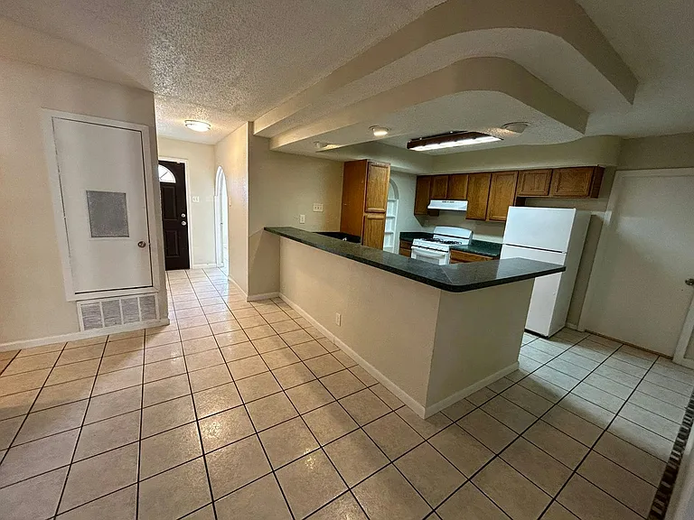 4631 Argonne Dr #1 — Photo 3
