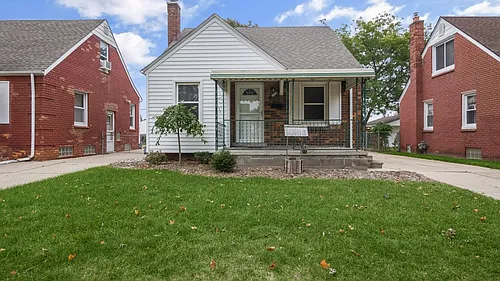 1163 17th St Photo 1