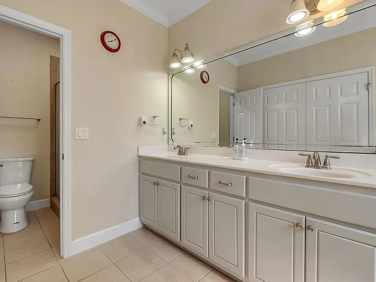 7056 Sawley Ln — Photo 14