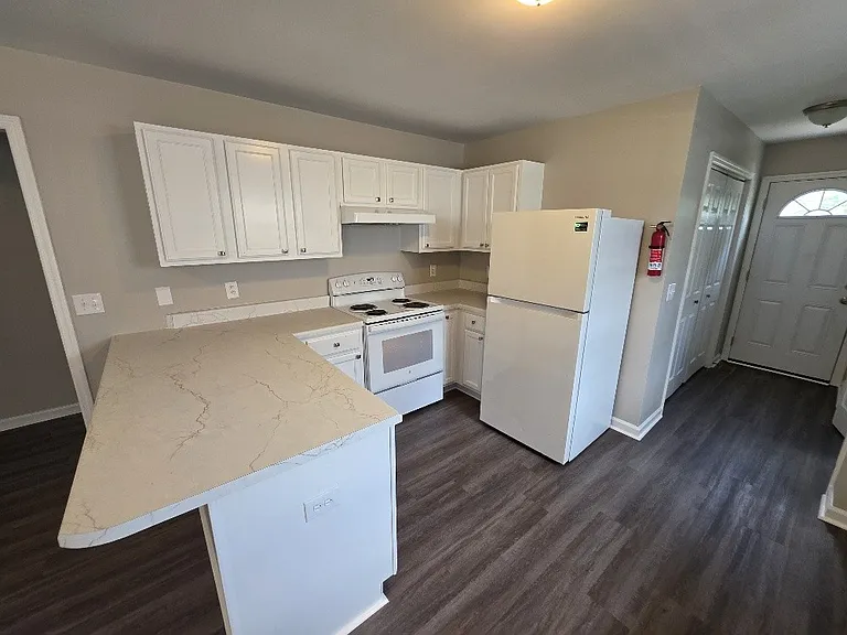 1825 Hermosa St — Photo 8