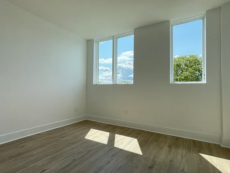 129 McDonald Ave #4A — Photo 4